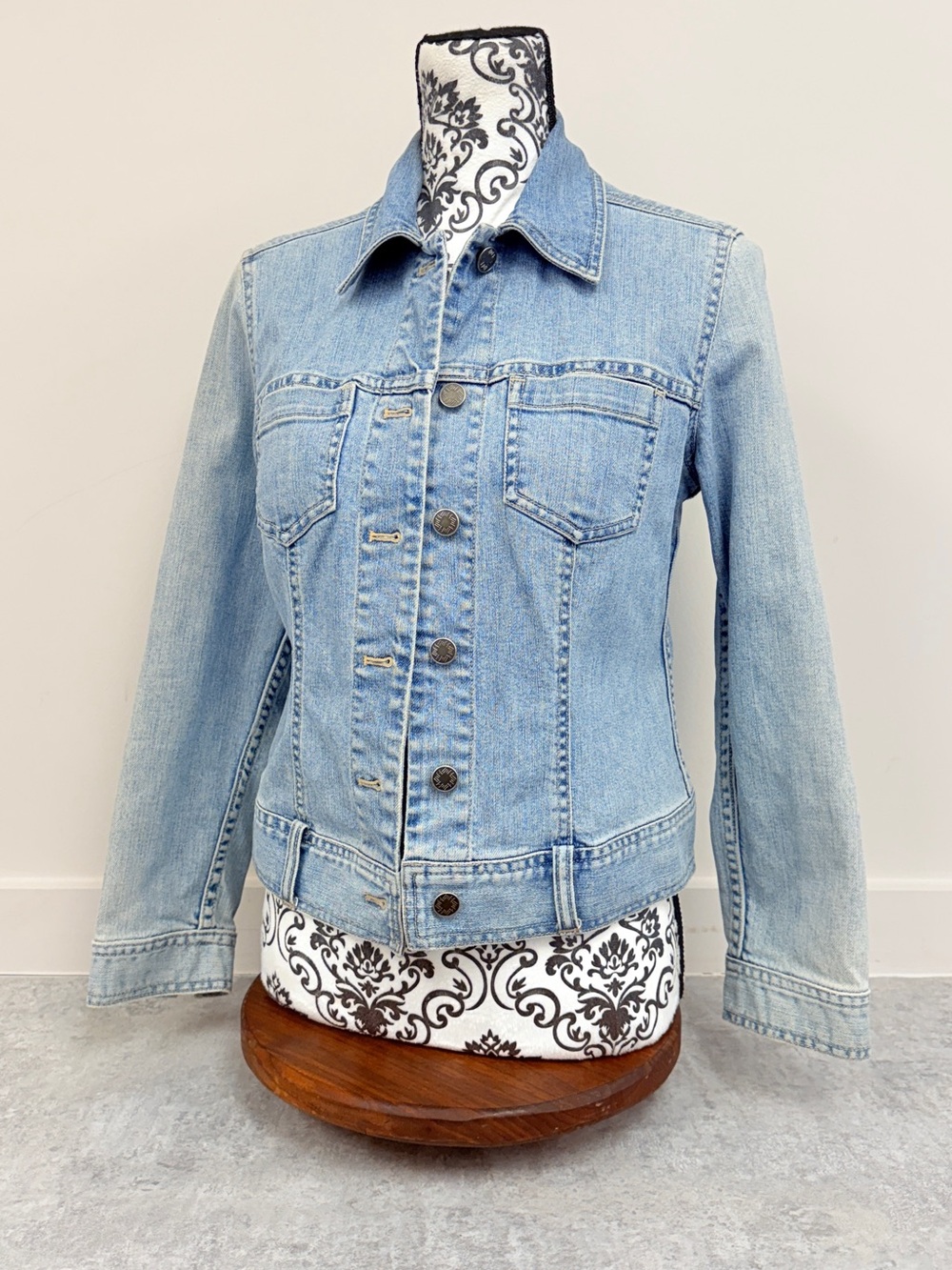 J. Jill Light Wash‎ Denim Trucker Jacket Womens XSP Petite Blue Button Front